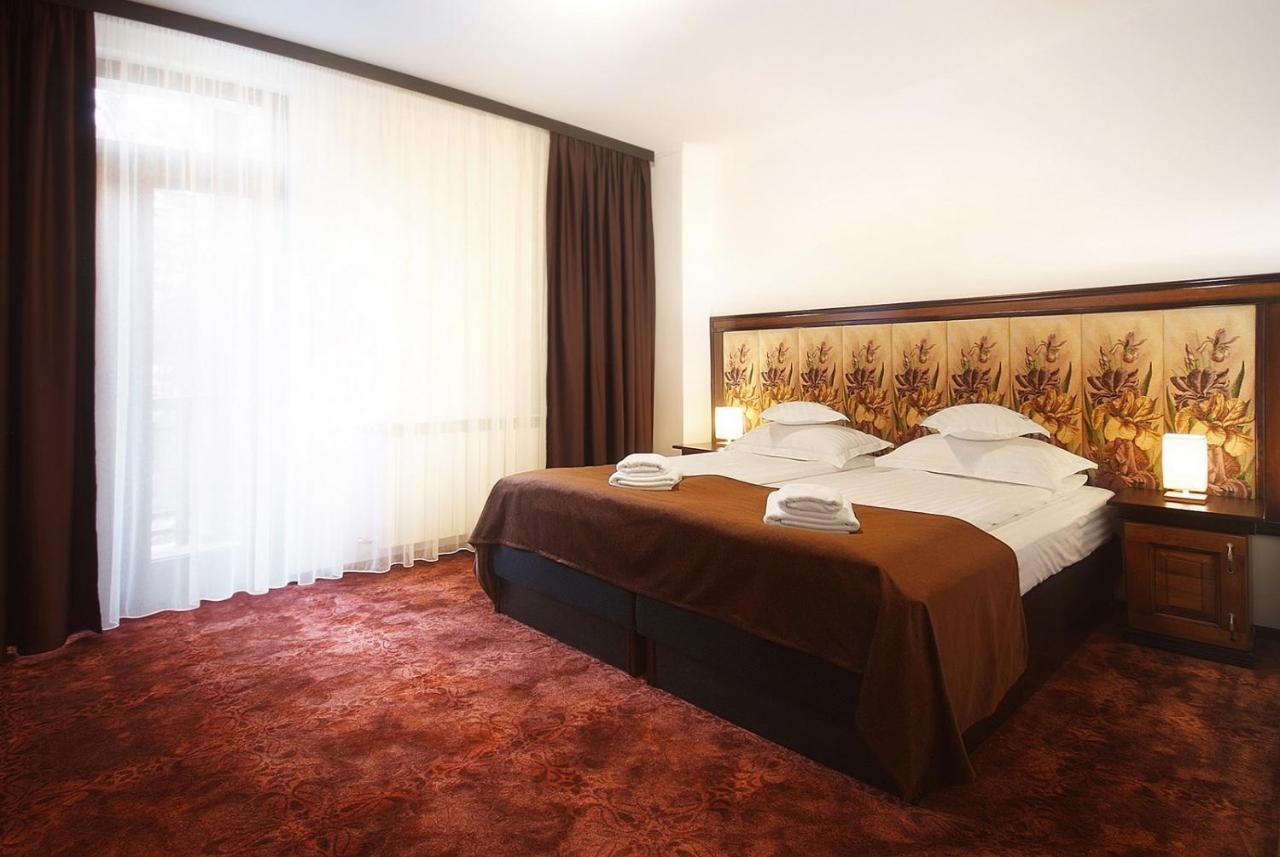 Hotel Moldavia Slănic-Moldova Extérieur photo